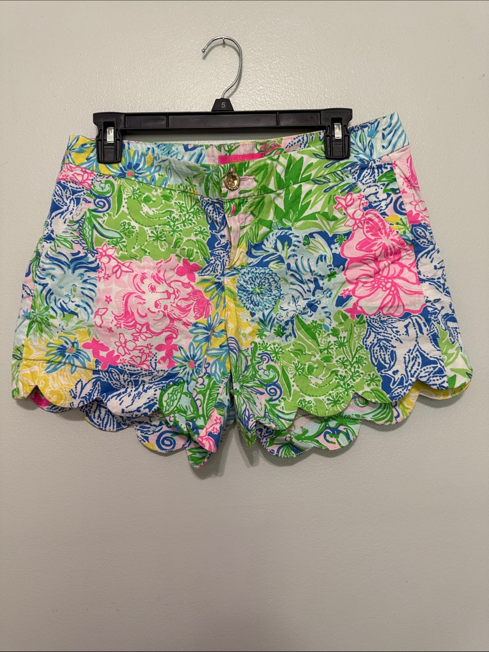 Floral Scallop Hem Women’s Shorts - Multicolor
